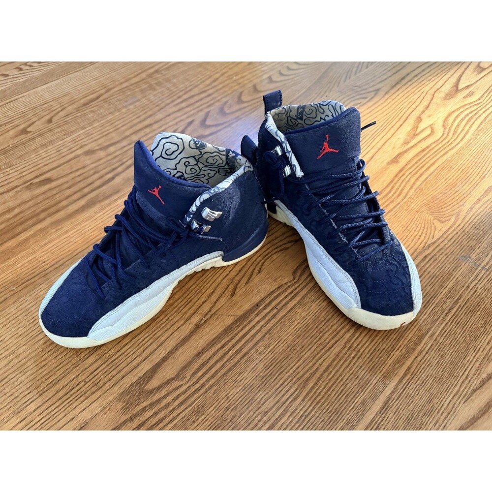 Jordan 12 Retro ‘International Flight’ BV8017-445 6.5Y Boys Sneakers Basketball